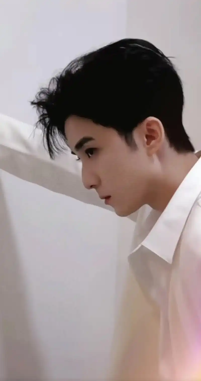 郭子凡长的可真牛逼.#郭子凡 - 抖音