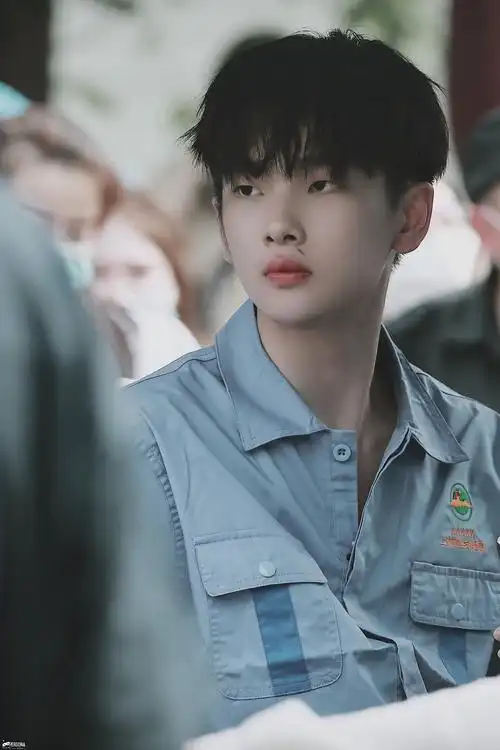 有没有周震南可爱的照片?求求各位大佬帮帮忙?