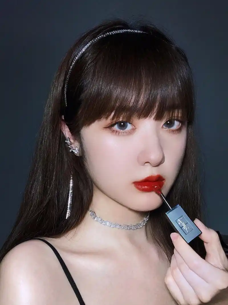 ysl 212 !夜拍绝美的馥郁复古焦糖天鹅绒ysl新出的这只天鹅绒新色!