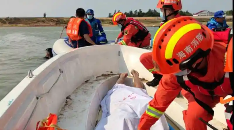 快速响应 专业处置 海南消防救援指战员奋力打捞3名溺亡少年