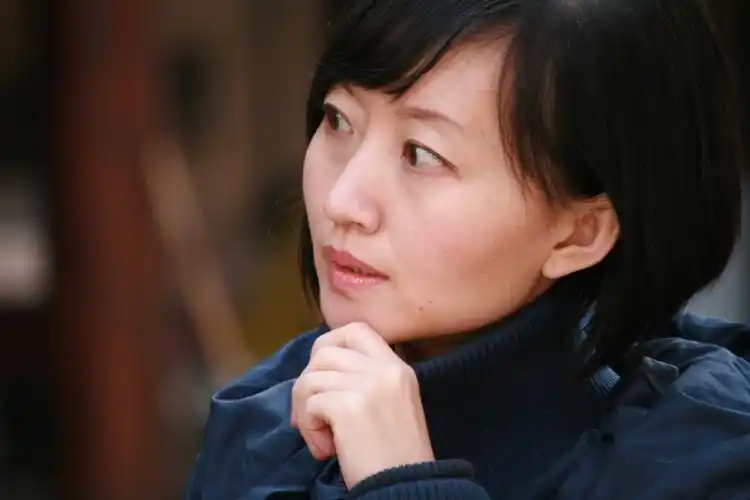 悦读丨柴静那个温热的跳动就是活着