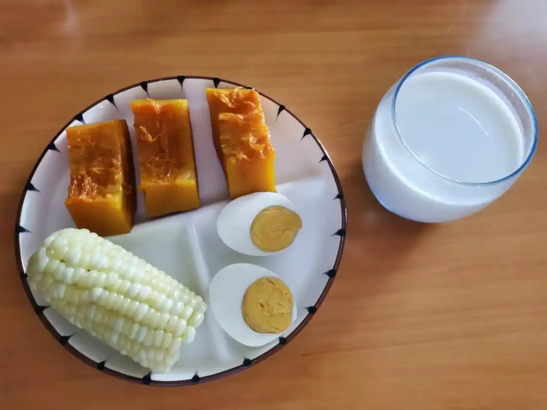 减肥计划第35日.早餐:南瓜99 鸡蛋 玉米99 牛奶05  - 抖音