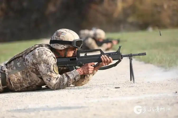 高清组图武警六盘水支队开展实弹射击训练