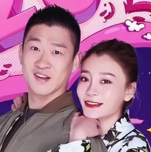 近日,有媒体爆料称曹云金疑似与唐菀宣布复婚.