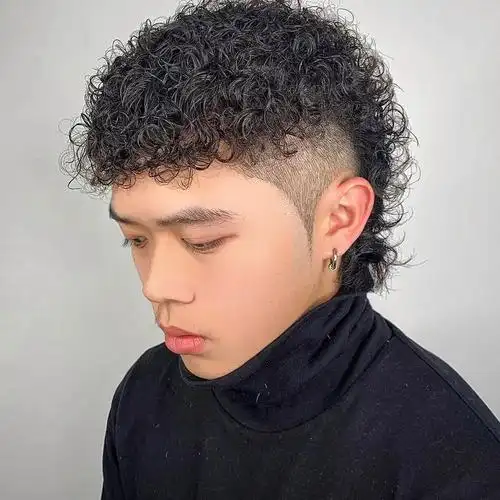 帅气潮男烫发发型