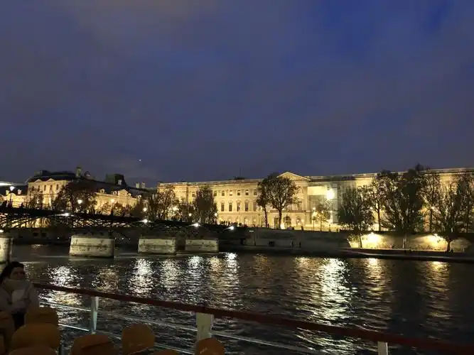 巴黎.塞纳河夜游