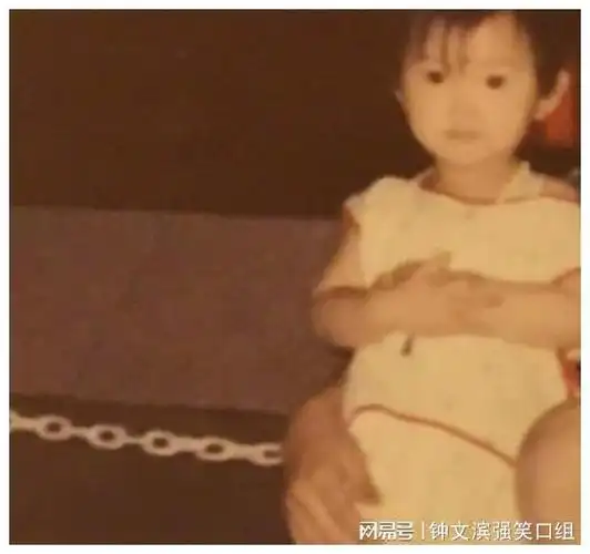 毛晓彤小时候尽管外界普遍认为毛晓彤应该拥有最美