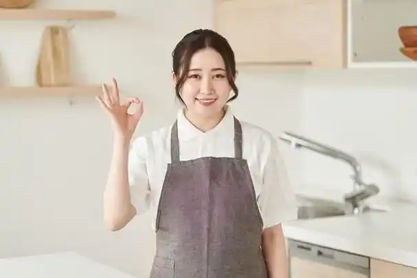 杨大叔大学毕业以后,分配在一家央企做工艺师,他在这家工厂干了30多年