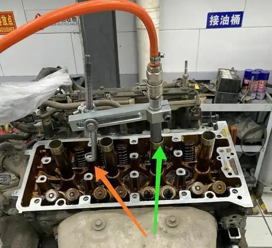 冷启动时排气口冒蓝烟,2千公里烧掉1升机油|气门|发动机|火花塞|油封