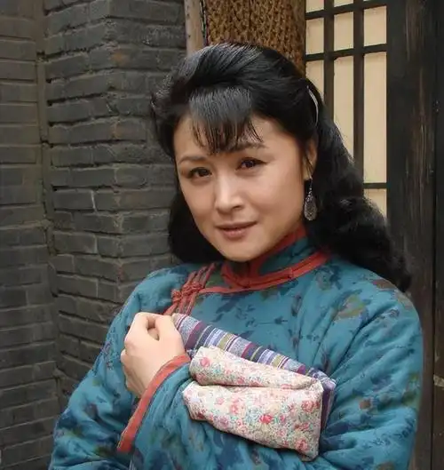 于月仙离世背后:1年刑期与未偿赔偿的争议反思