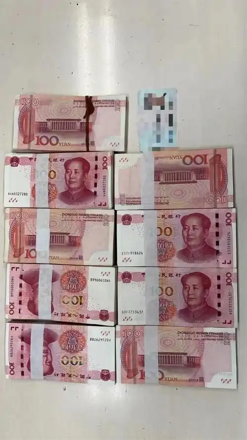 七旬婆婆将8万多元现金遗失地铁车厢,警民联动半小时帮其找回 | 极目