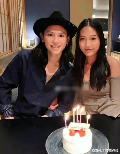 7月23日,香港媒体报道了"歌神"张学友出现在一家健身房的开幕式上,并