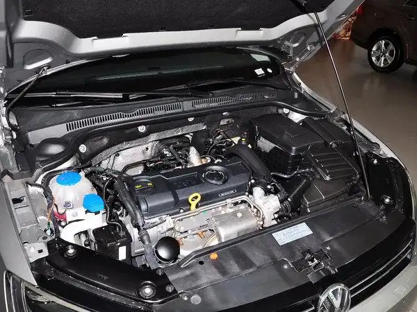 4tsi 自动 发动机主体特写