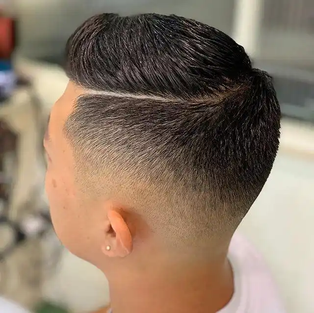 清爽精神显时尚,越来越多男士这样剪 67_发型