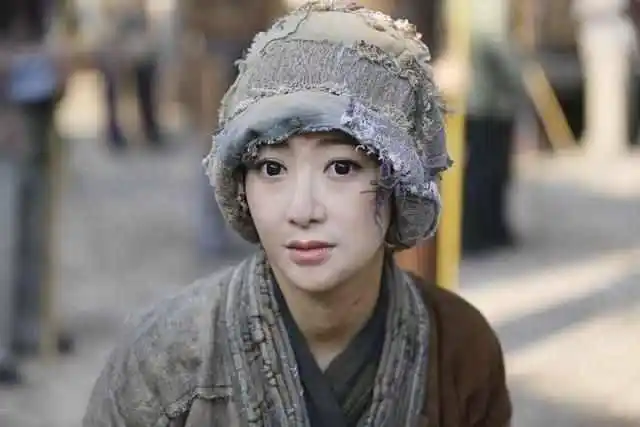 古装剧中女星穿乞丐装刘亦菲清纯朱茵搞笑最后三位难以辨别