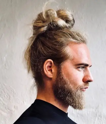 丸子头扎出男人味