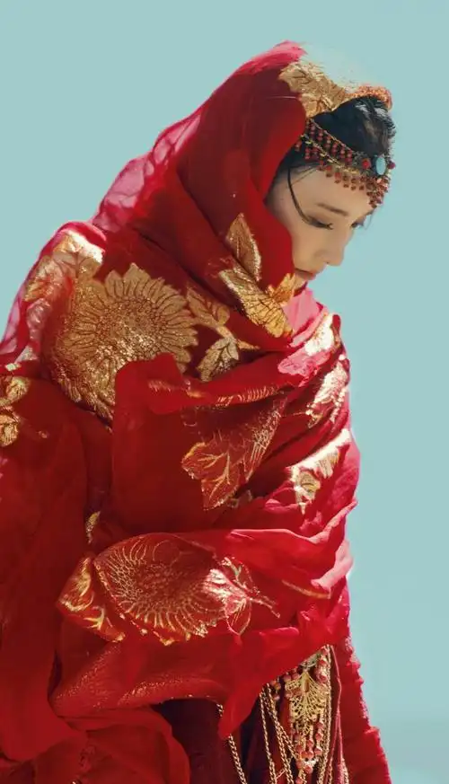 小枫是我心中最美的那抹红色这个造型,超级美,我一个女的看了都心动