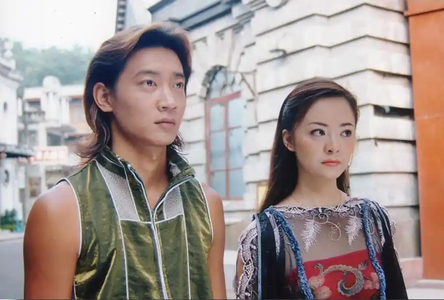 少年王卫斯理杨俊毅 饰 齐白许榕真 饰 巫群