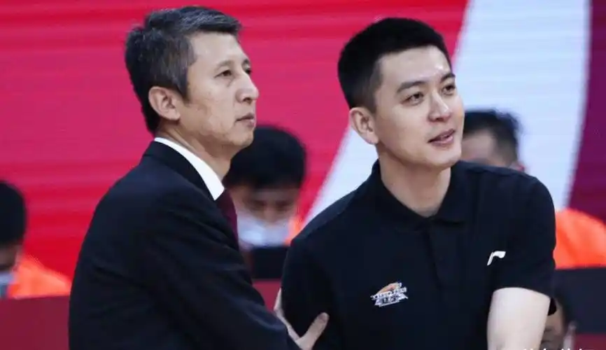 cba名帅离婚,19岁离开他的国家体操冠军窦宝宝,才是人生赢家_杨鸣