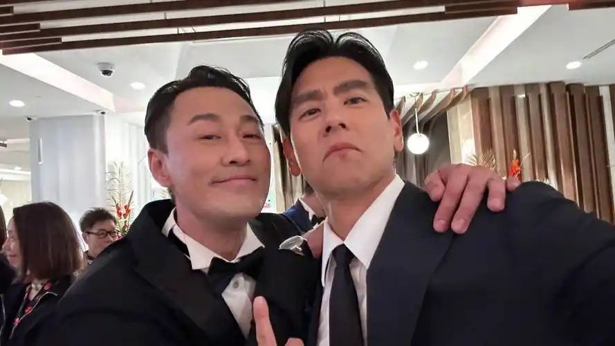 彭于晏晒戛纳众明星大合影,佟丽娅很豪放,古天乐脸僵,林峰老了