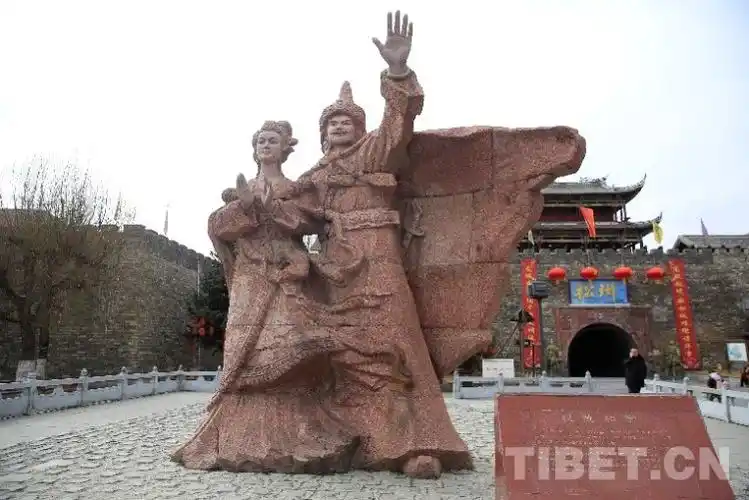 松潘,古名松州,是一座已置县2340年的千年高原古城.