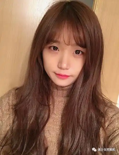 单眼皮塌鼻子饼脸,这样的姑娘也可以做网红!