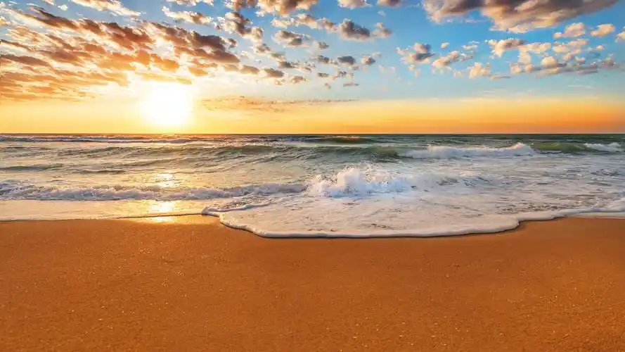 美丽的夕阳海滩,海岸,海,海浪,沙滩,阳光 3840x2160 uhd 4k 高清壁纸