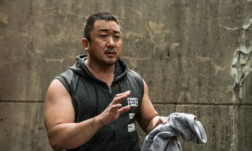 马东锡:"韩国最后一个男人",演漫威遭抵制,跟女神结婚上巅峰__财经