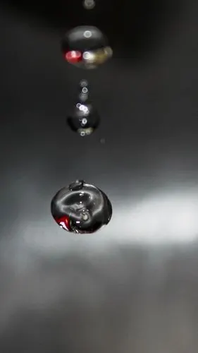 水珠,透明,唯美,纸,另类,手机壁纸,锁屏壁纸从纸上掉落的水珠 手机