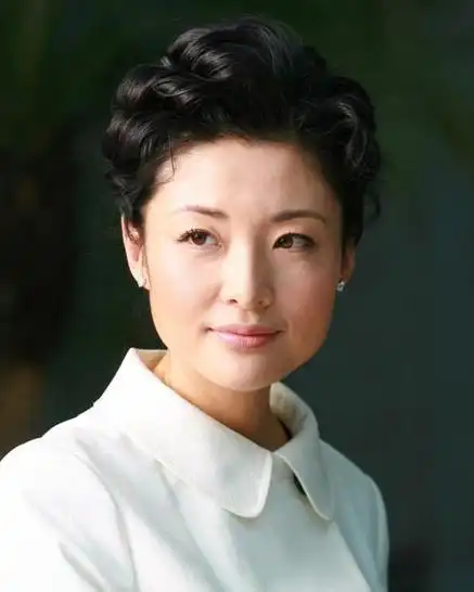 周涛照片周涛作品2013年10月31日,任中华全国妇女联合会第十一届执行