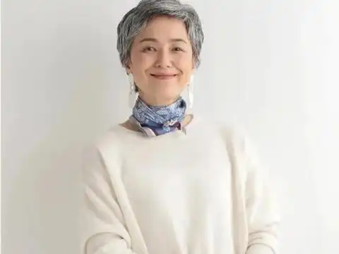 这才是六十岁女人最好看的发型,发量显多又好打理,白发更显气质|发型