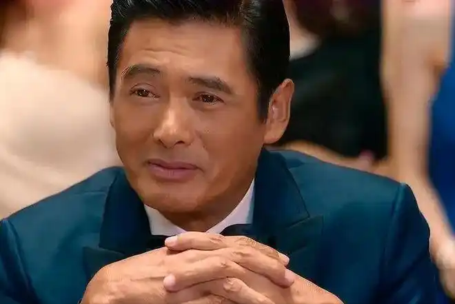 赌神周润发三部作品同时入围金像奖如今67岁仍无儿无女