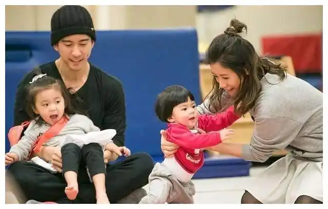 47岁贾静雯被催生四胎夫妻相爱儿女双全只是锦上添花