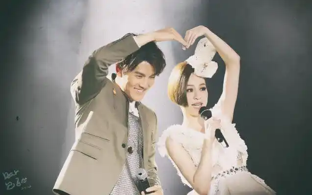 王心凌 吴克群-《nanana》 talking 王心凌cyndiwants世界巡回演唱会