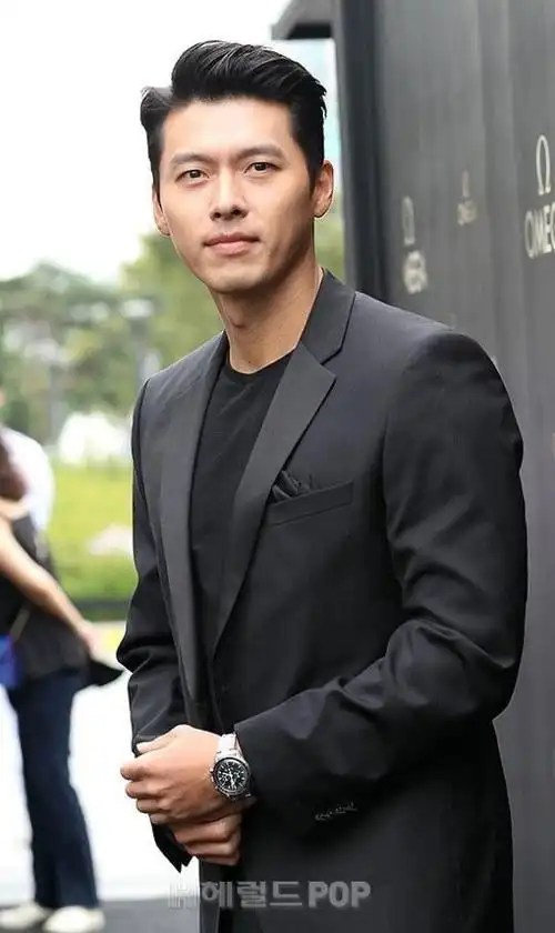 玄彬最新活动照曝光 名品外貌狙击女心「组图」