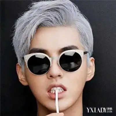 男士三七分奶奶灰发型欣赏 介绍流行染色奶奶灰教程