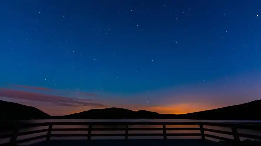 有哪些好看到爆的蓝色系壁纸