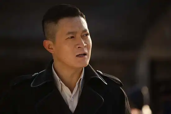 《大秧歌》导演敲门送电视