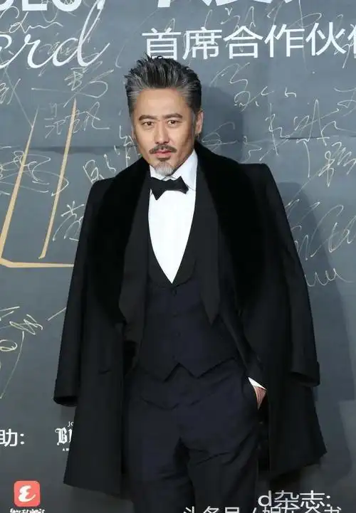 磨尽沧桑艰辛苦,终于熬成帅大叔——吴秀波