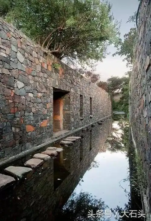 毛石能砌成这样美翻了的石头墙