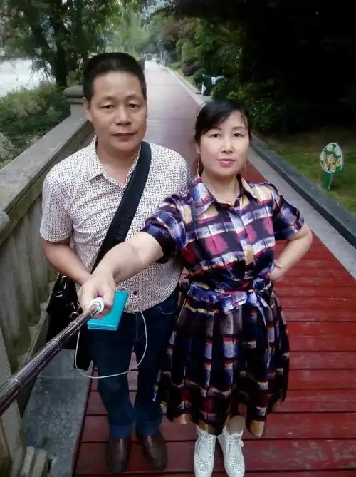 《从青涩到熟女》 ～～老婆四十岁生日旧照回首