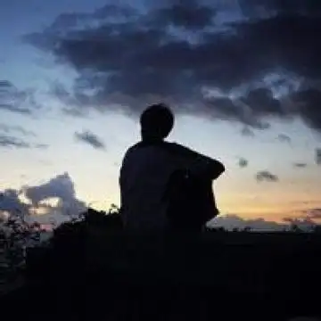 孤单一人的忧伤,男生头像图片-回车桌面