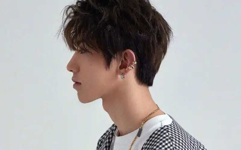 明星壁纸,帅哥,蔡徐坤,明星,帅哥,小鲜肉,电脑壁纸,壁纸帅气偶像