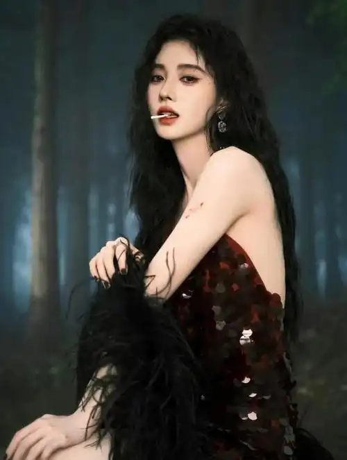 鞠婧祎背后的故事