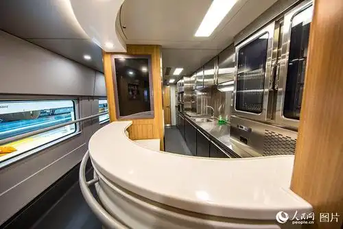 中国标准动车组命名复兴号26日京沪高铁正式双向首发6