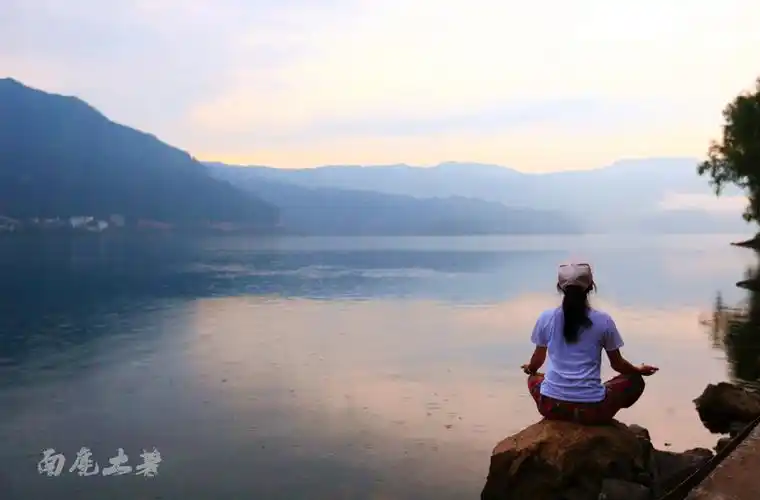 全国唯一纪念孟获的寺庙竟然在这个仙境般的湖心