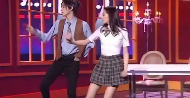 原创王牌对王牌看点十足杨幂唱爱的供养宋亚轩关晓彤同台热舞