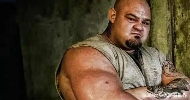 400斤壮汉,臂围63厘米,一顿吃掉一盆牛肉,连吃饭都要有天赋