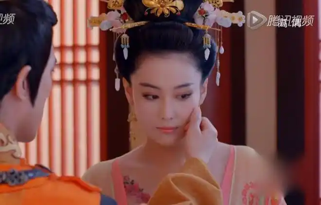 从良娣到废妃张馨予演的萧淑妃经历了7个造型荷叶领太惊艳了