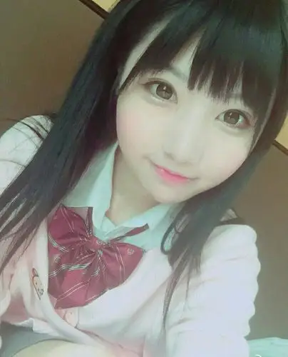 请问我在夏天是穿什么好看,是短裤还是短裙,还是其他的.